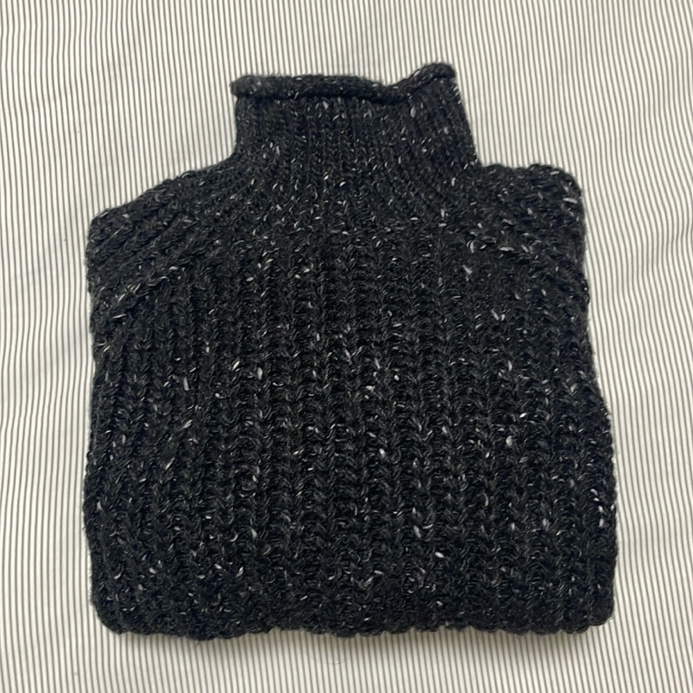 H&M Black Sweater